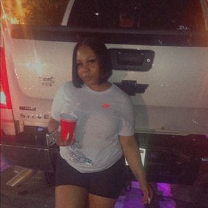 Meet your Posher, Maya